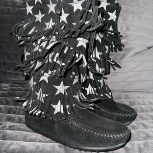 Minnetonka Suede Fridge Boots